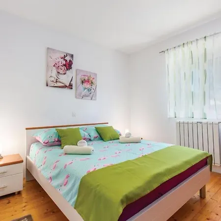 Holiday home House Verica With Pool Rosini