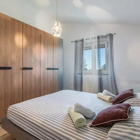 Holiday home House Verica With Pool *