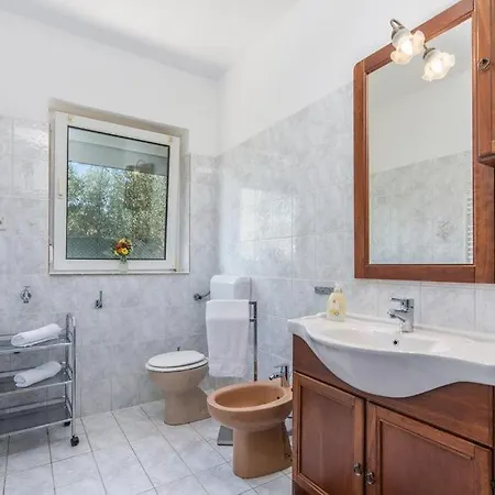 House Verica With Pool Holiday home Rosini