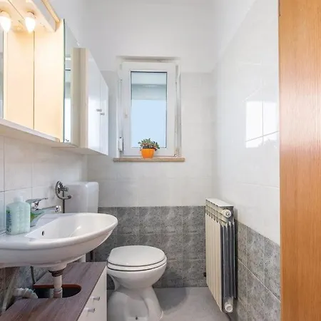 House Verica With Pool Rosini